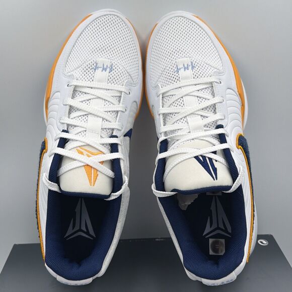 Athletic_Shoes